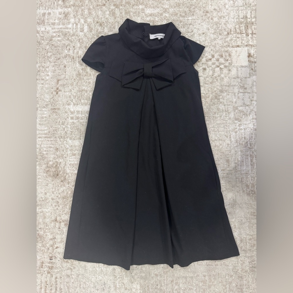 Elegant Black Dress with Bow Detail